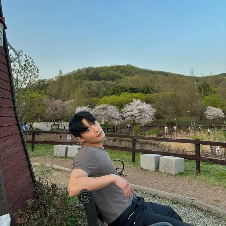 Behind-the-scenes cut of Heo Namjun