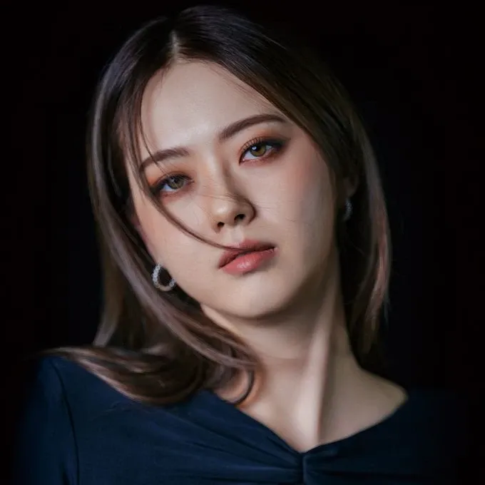 A moment captured by a fan of Go Ara