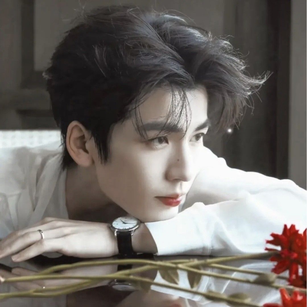 Recent activity shot of Zhang Linghe