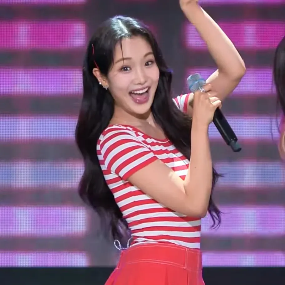 Recent activity shot of Kim Soyeon (2004)