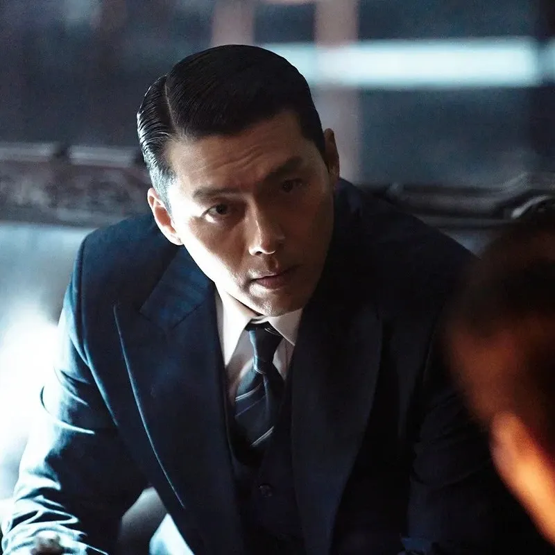 Momen yang diabadikan oleh penggemar Hyun Bin