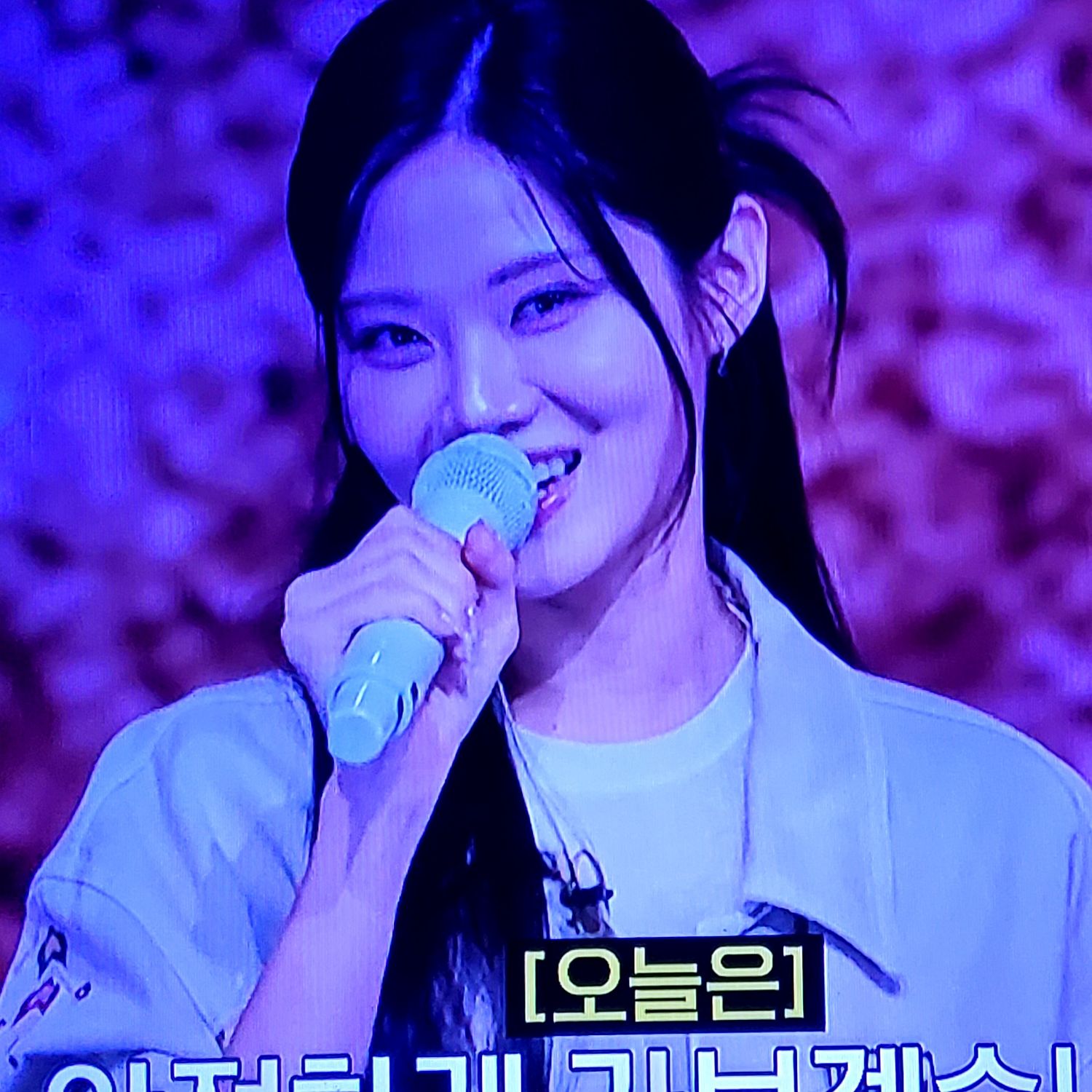 Behind-the-scenes cut of Bae Ahyeon