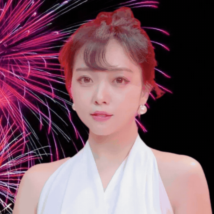 A moment captured by a fan of YOYOMI