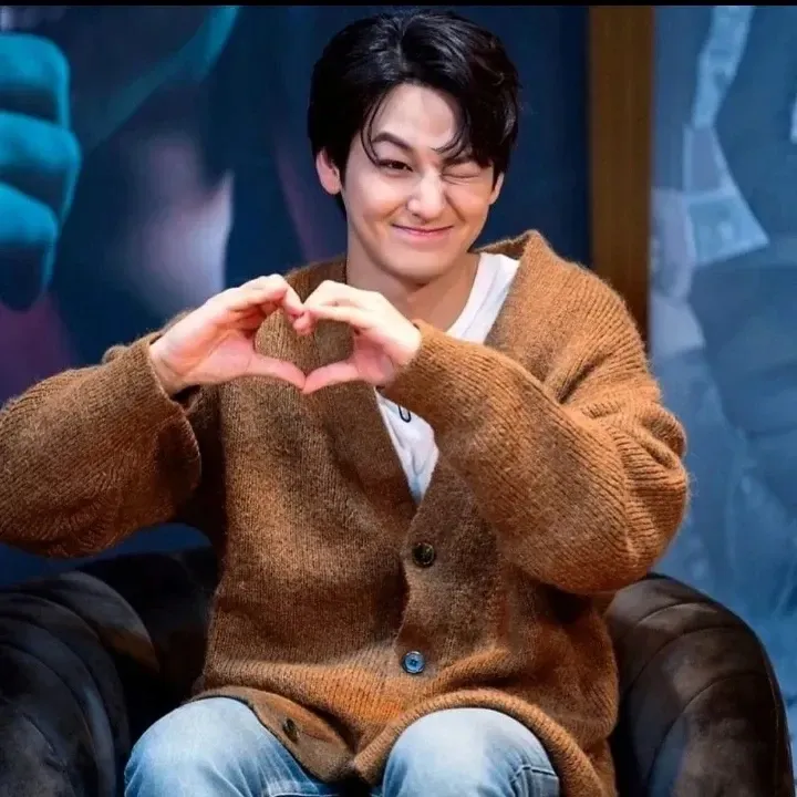 Momen yang diabadikan oleh penggemar Kim Bum