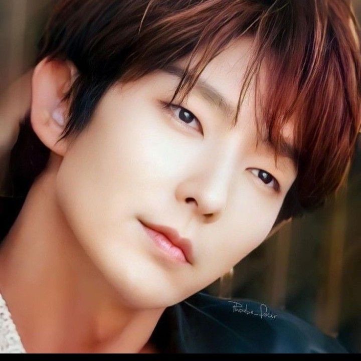 A moment captured by a fan of Lee Joongi