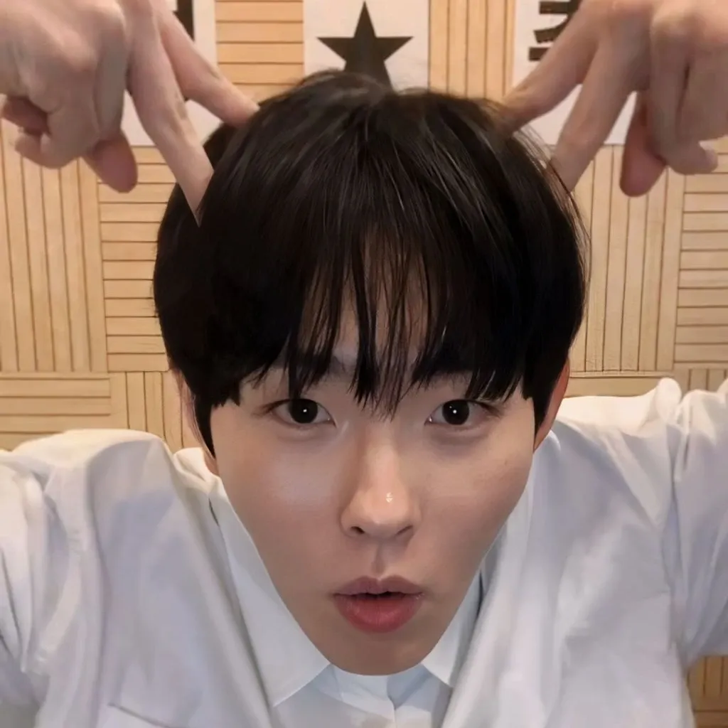 Latest photo of Lee Byeongchan