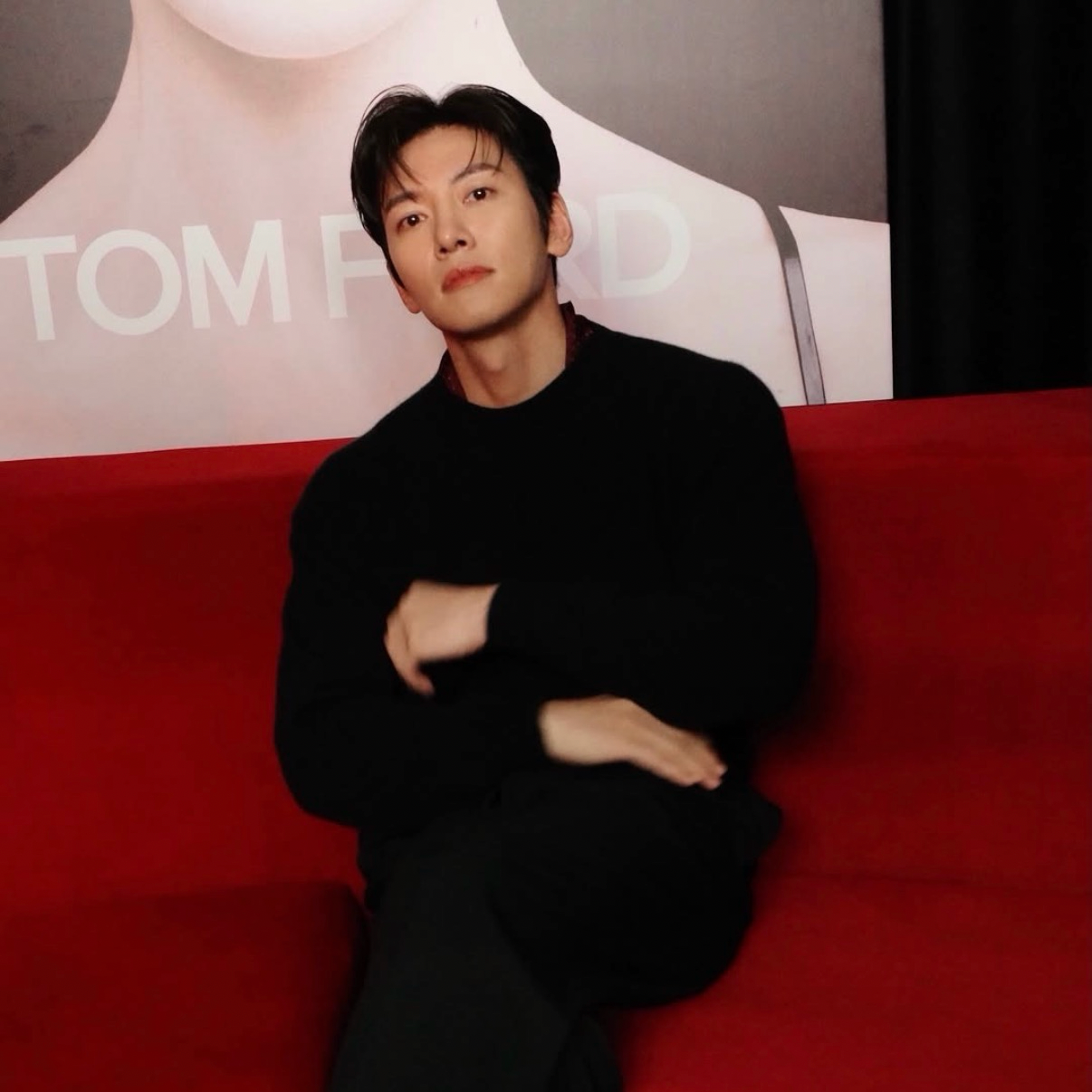 Behind-the-scenes cut of Ji Changwook