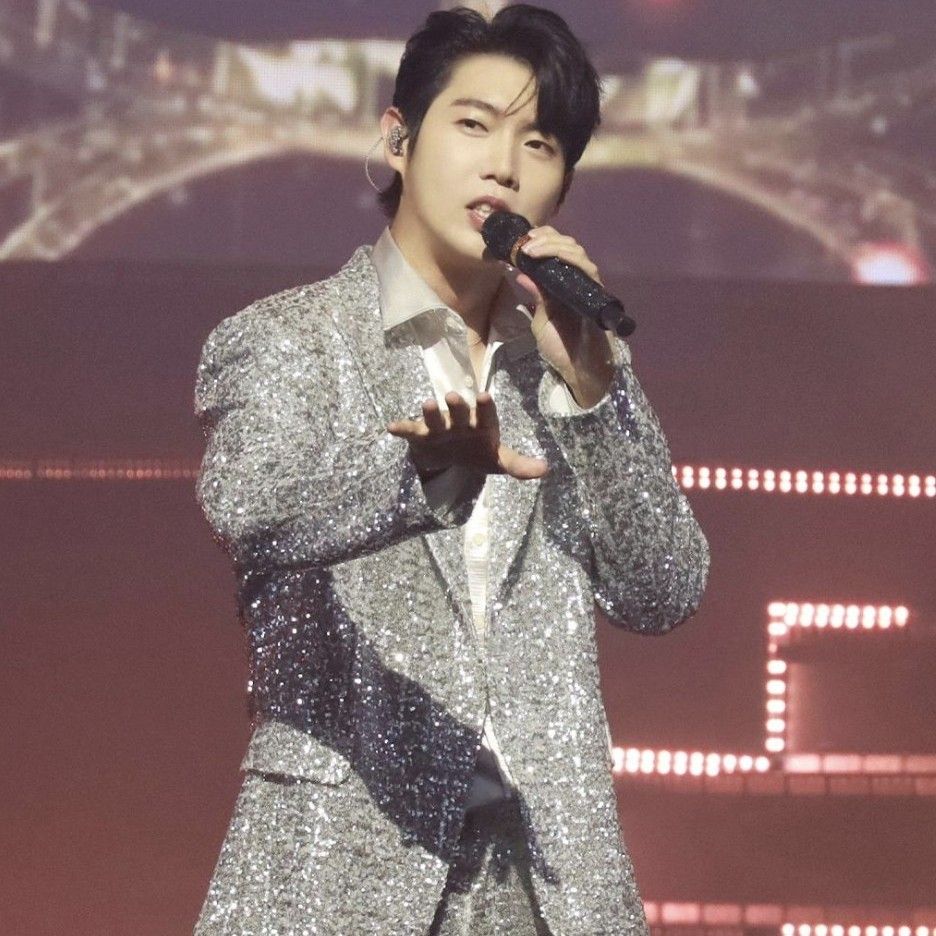 Recent activity shot of Son Taejin