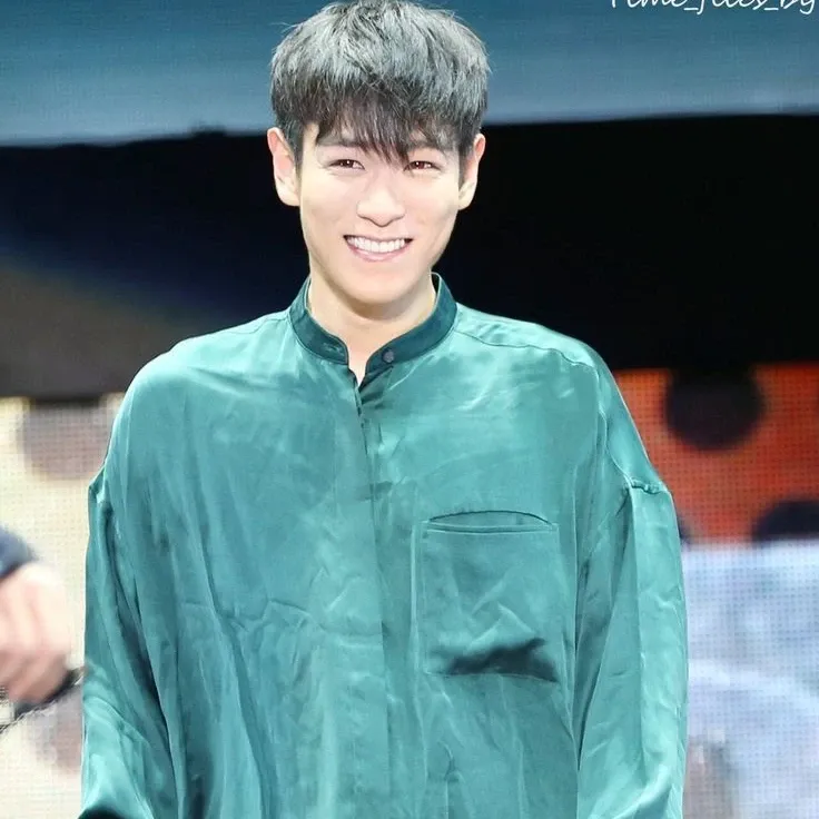 Behind-the-scenes cut of T.O.P