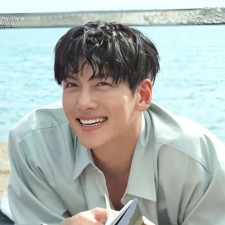 チ・チャンウクの最近の活動ショット