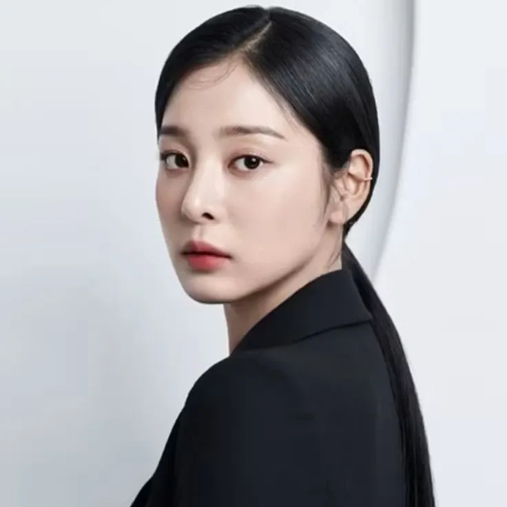 Recent activity shot of Seol Inah