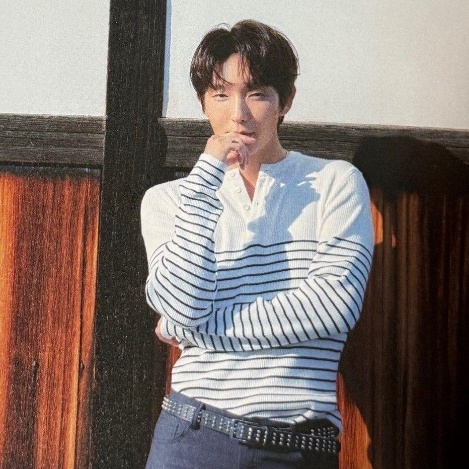 Recent activity shot of Lee Joongi