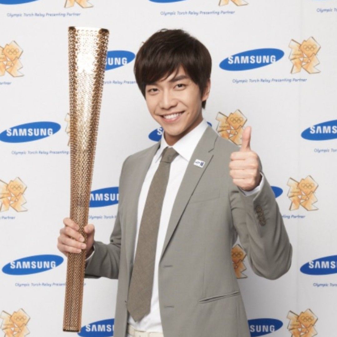 Behind-the-scenes cut of Lee Seunggi