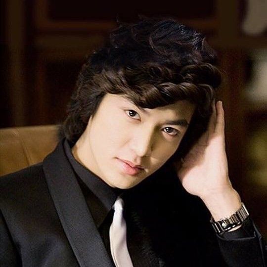 粉絲拍下的李敏鎬瞬間