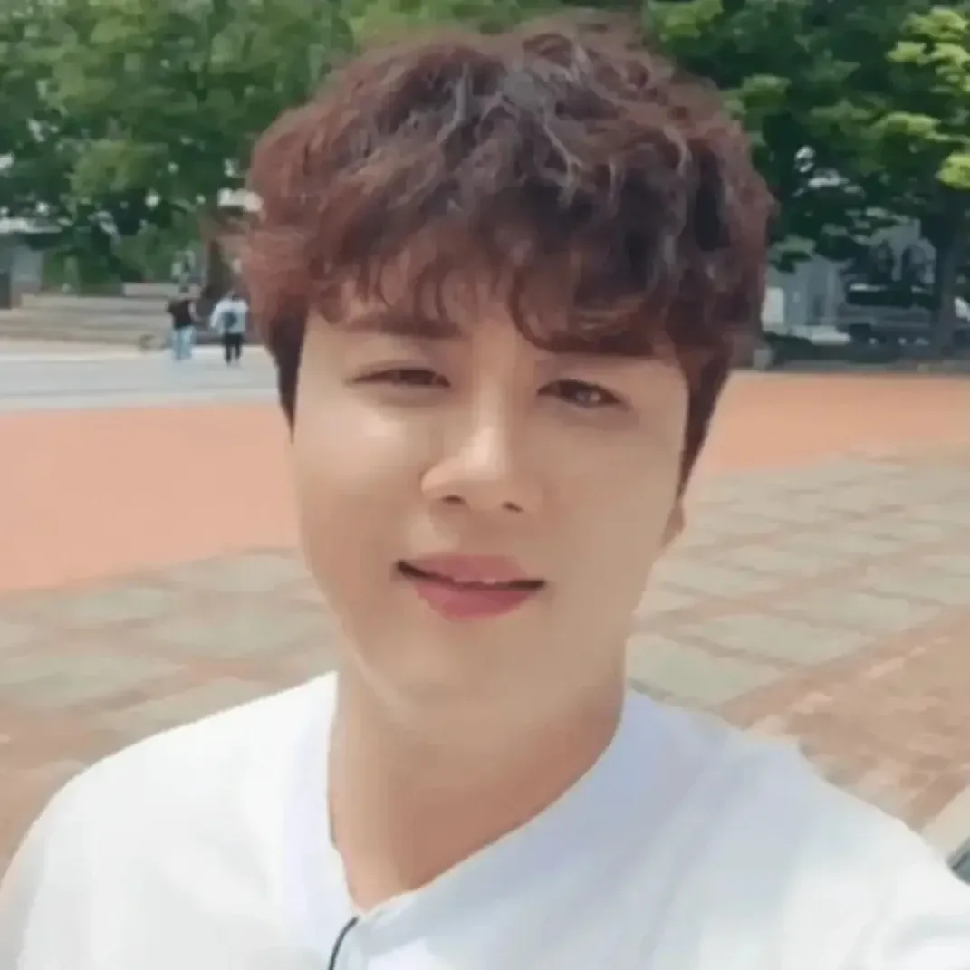 Recent activity shot of Jin Haesung