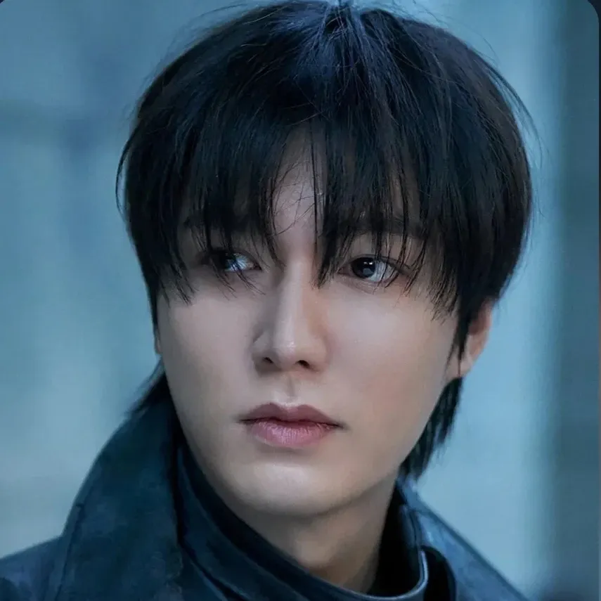 Recent activity shot of Lee Minho
