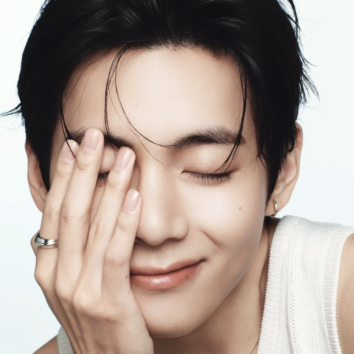 Latest photo of Kim Taehyung (V)