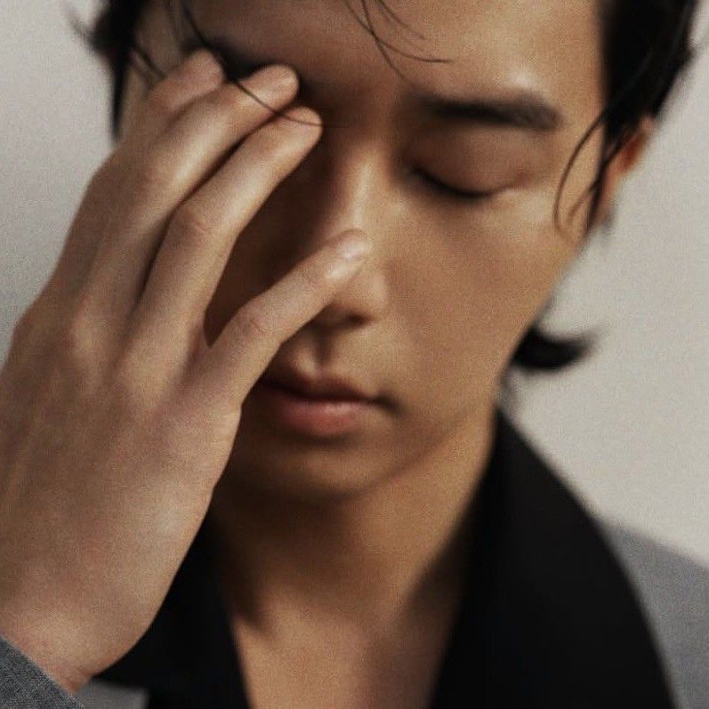 A moment captured by a fan of Park Seojoon