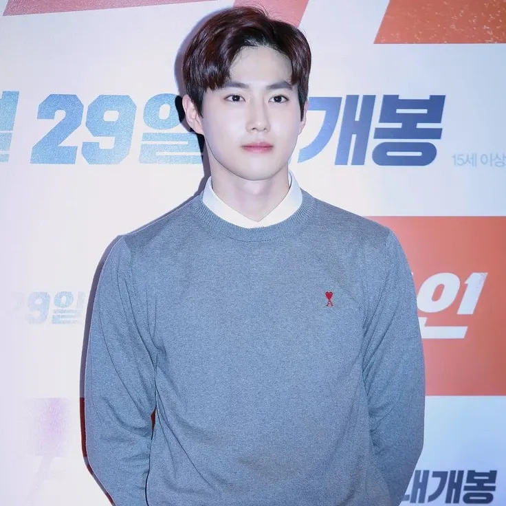A moment captured by a fan of Suho