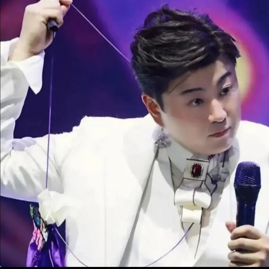 Latest photo of Kim Hojoong