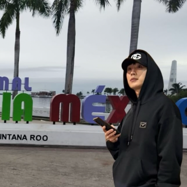 정해인 최근 활동샷