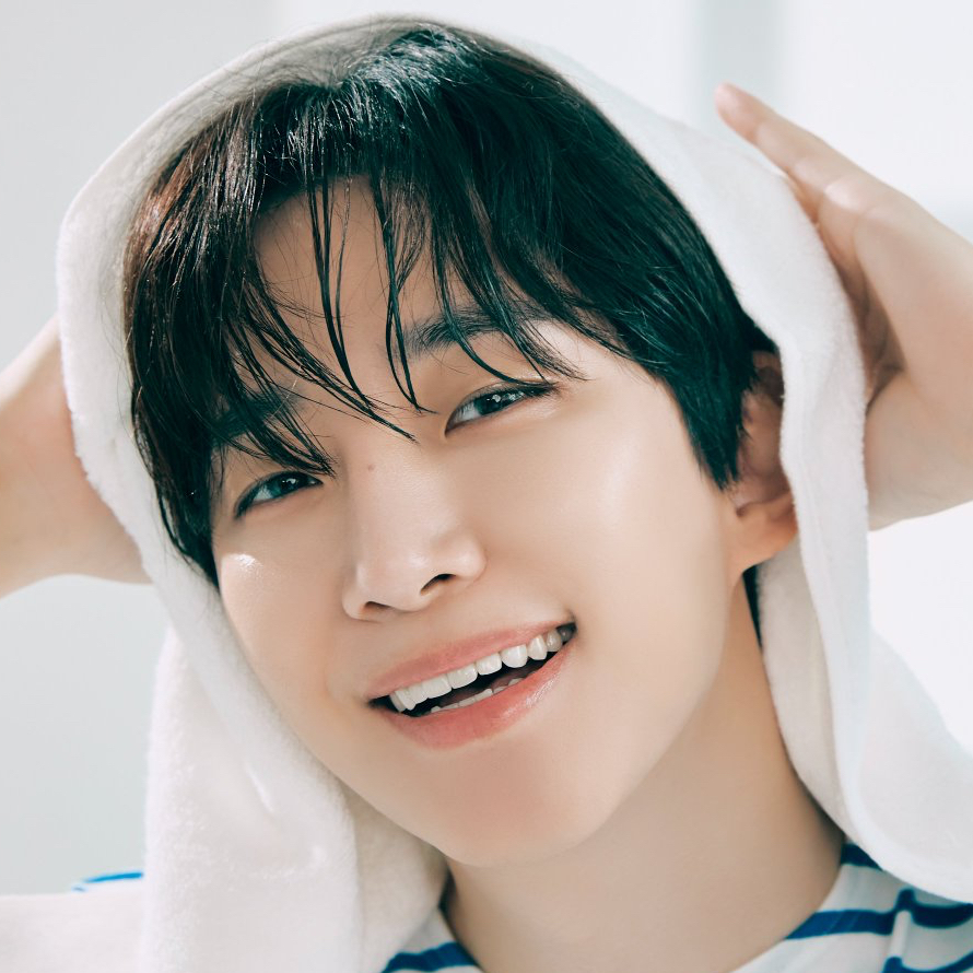 Recent activity shot of Lee Junho