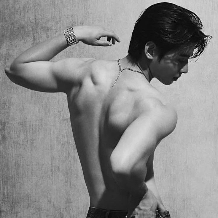 A moment captured by a fan of Cha Eunwoo