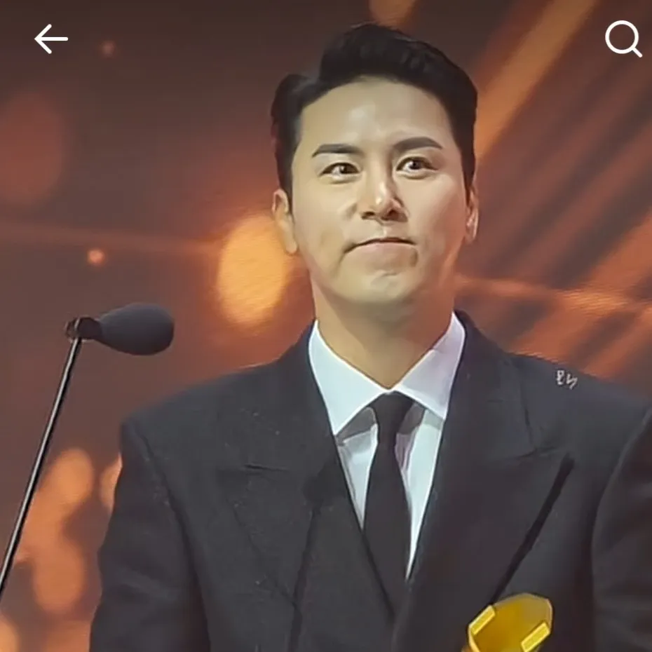 チャン・ミンホのビハインドカット