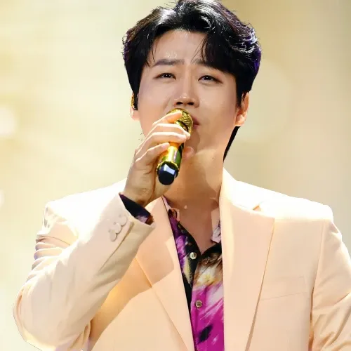 A moment captured by a fan of Min Soohyun