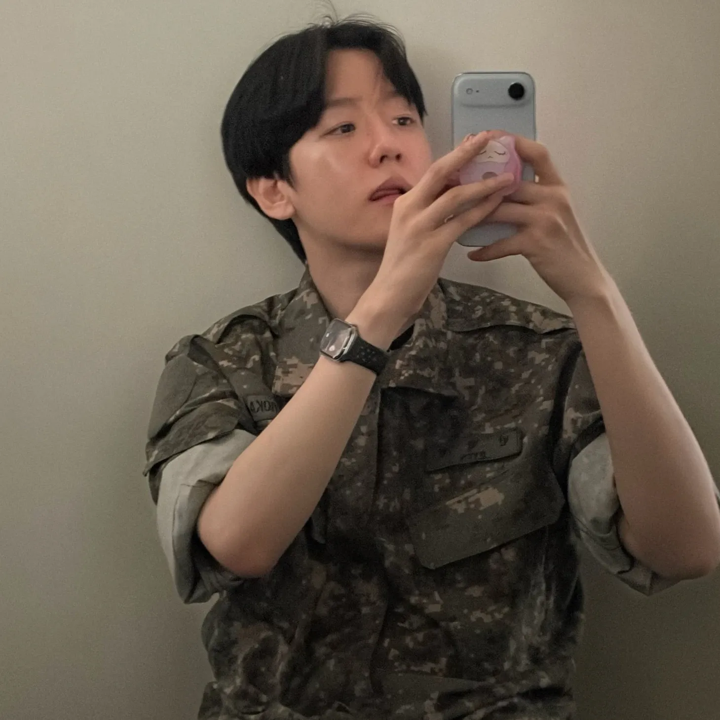 Behind-the-scenes cut of Baekhyun