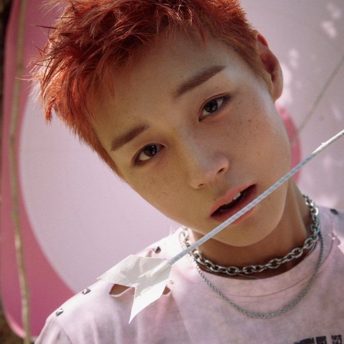 A moment captured by a fan of Park Jihoon