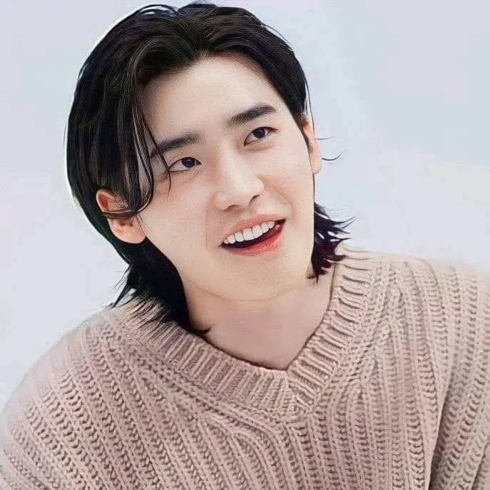 Recent activity shot of Lee Jongsuk