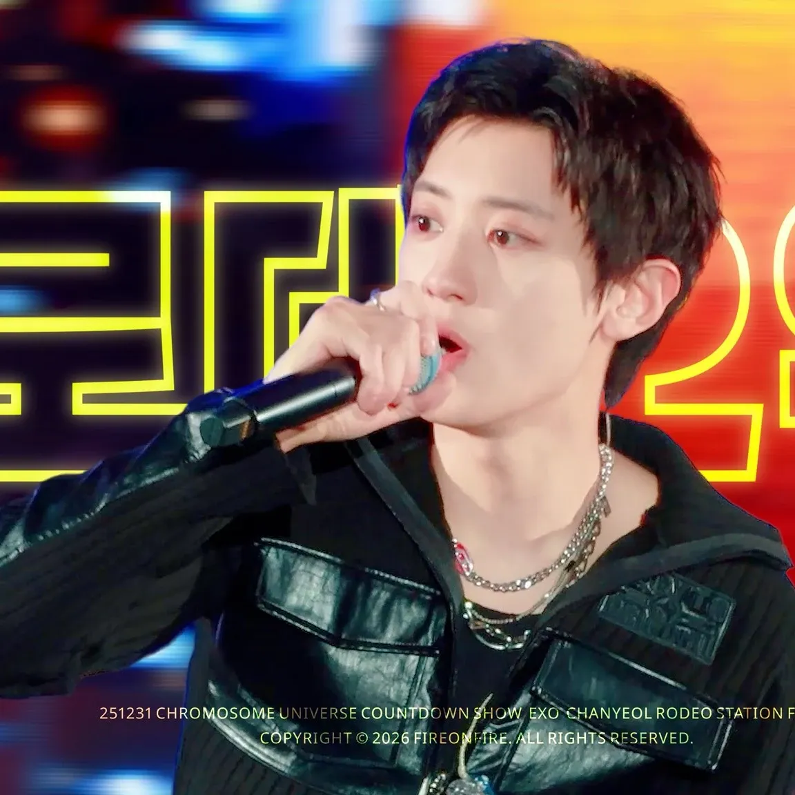 Behind-the-scenes cut of Chanyeol