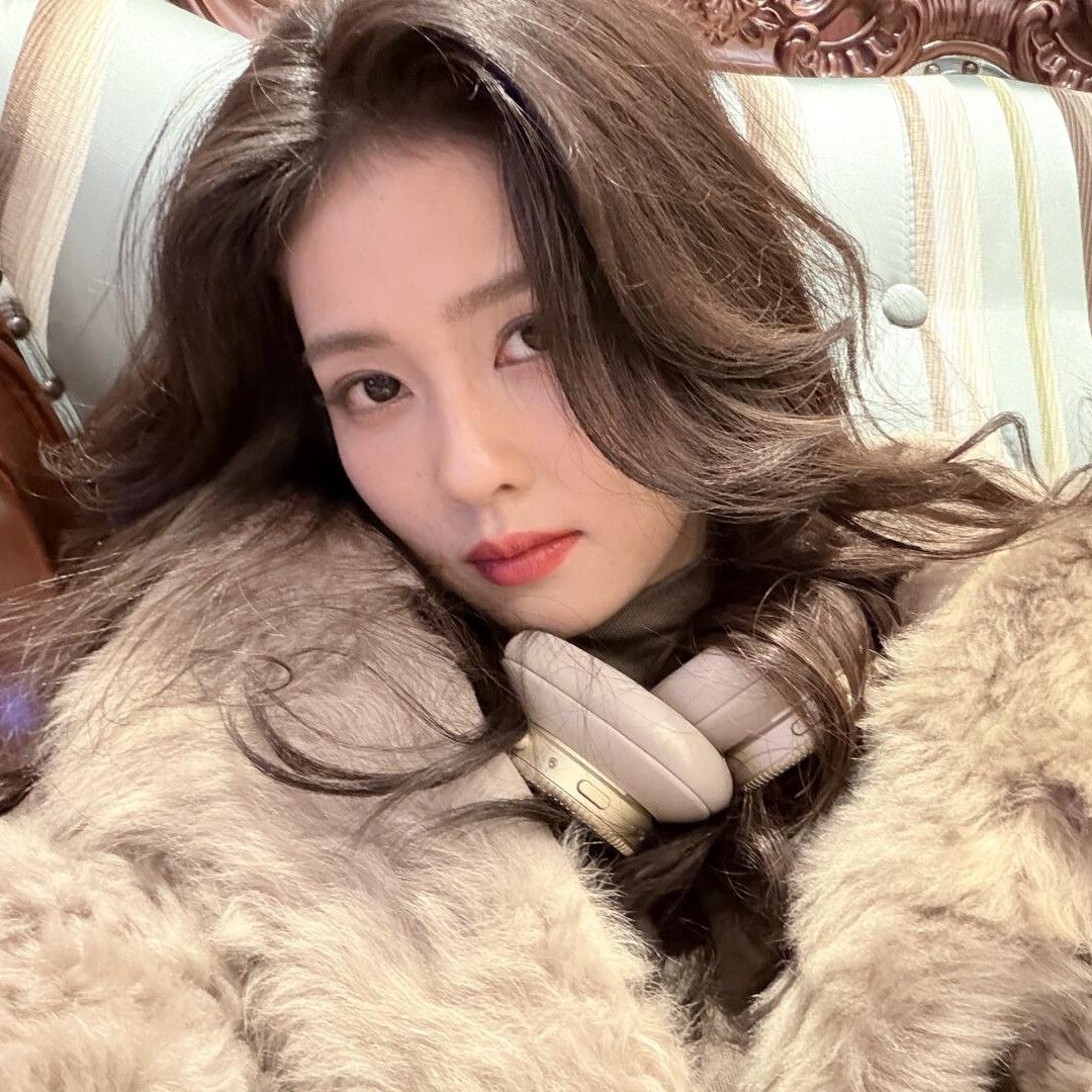 Latest photo of Bai Lu