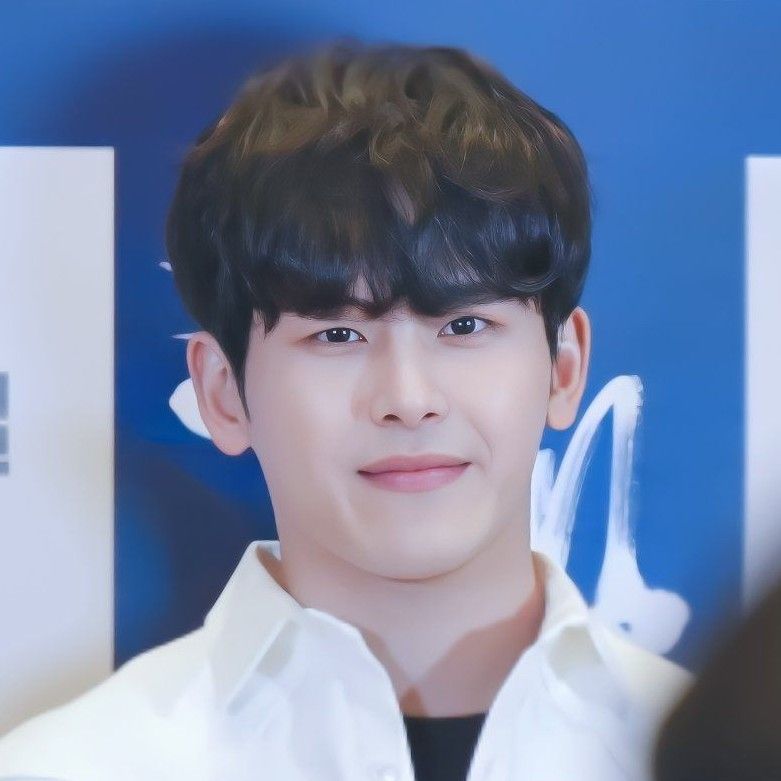 A moment captured by a fan of Hoya