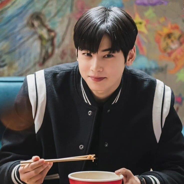 A moment captured by a fan of Cha Eunwoo