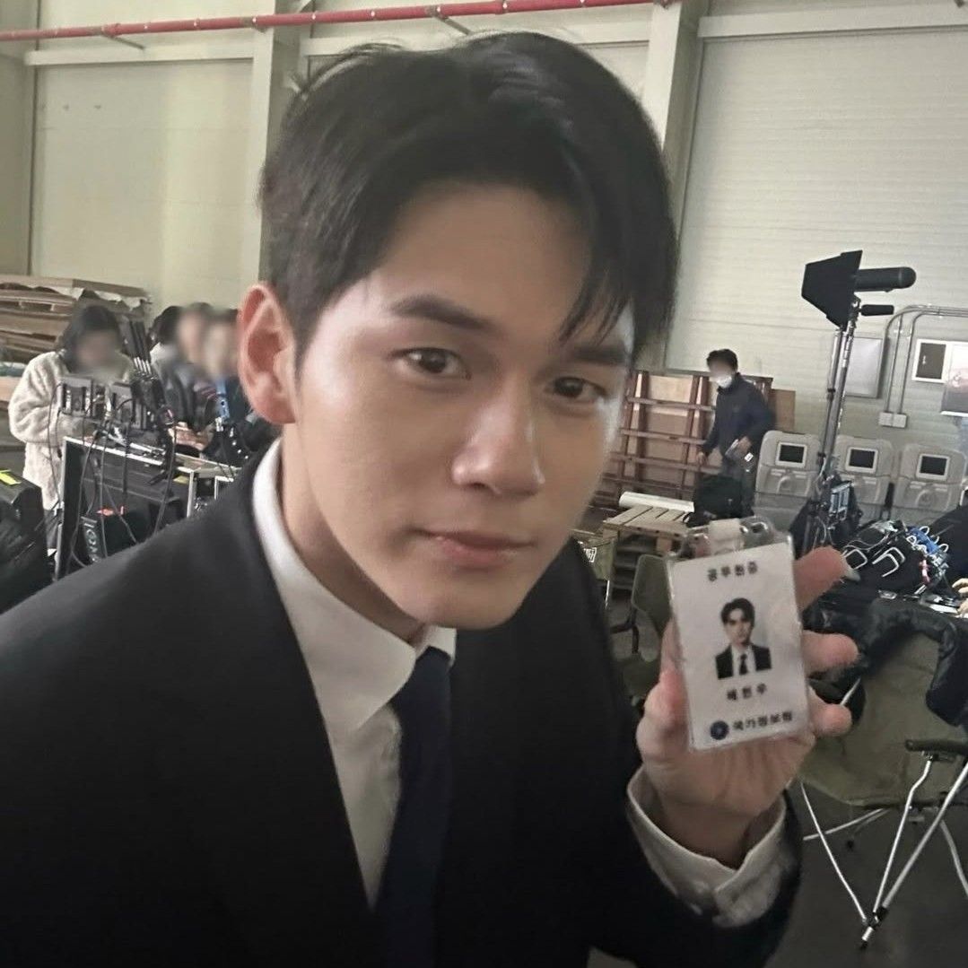 邕圣祐的最新照片