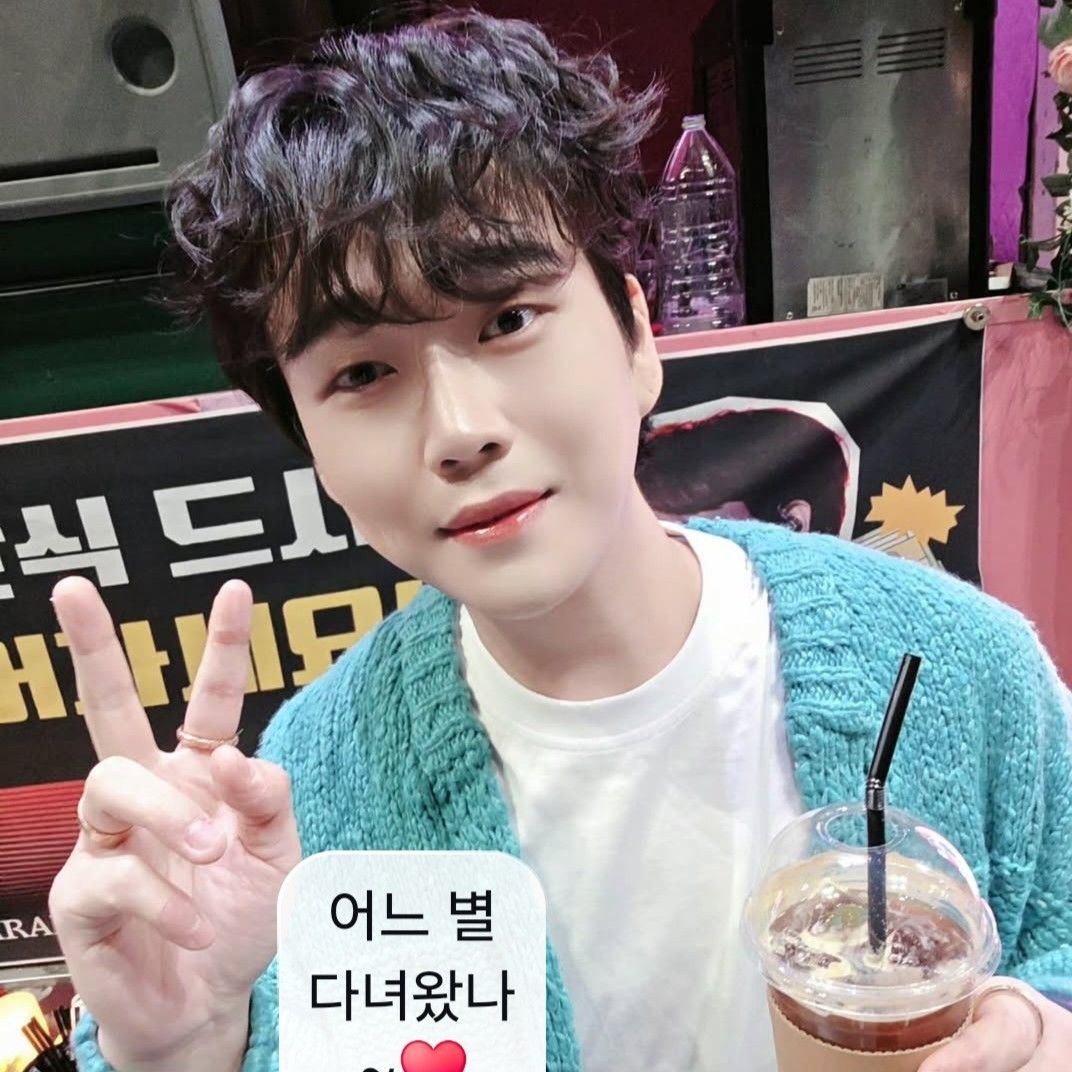 Latest photo of Hwang Youngwoong