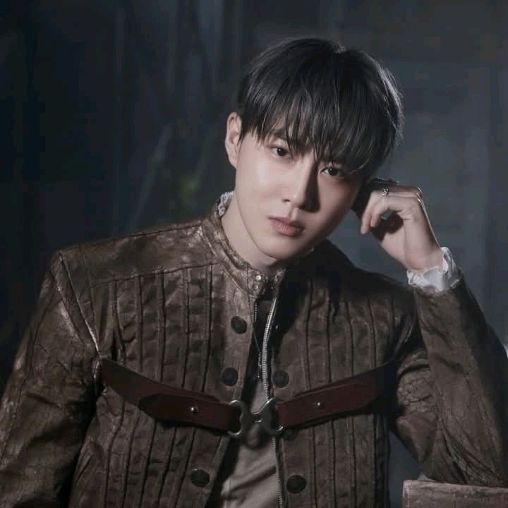 A moment captured by a fan of Suho