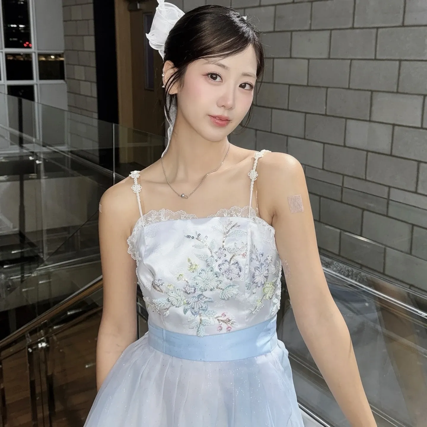 Behind-the-scenes cut of Kang Hyeyeon
