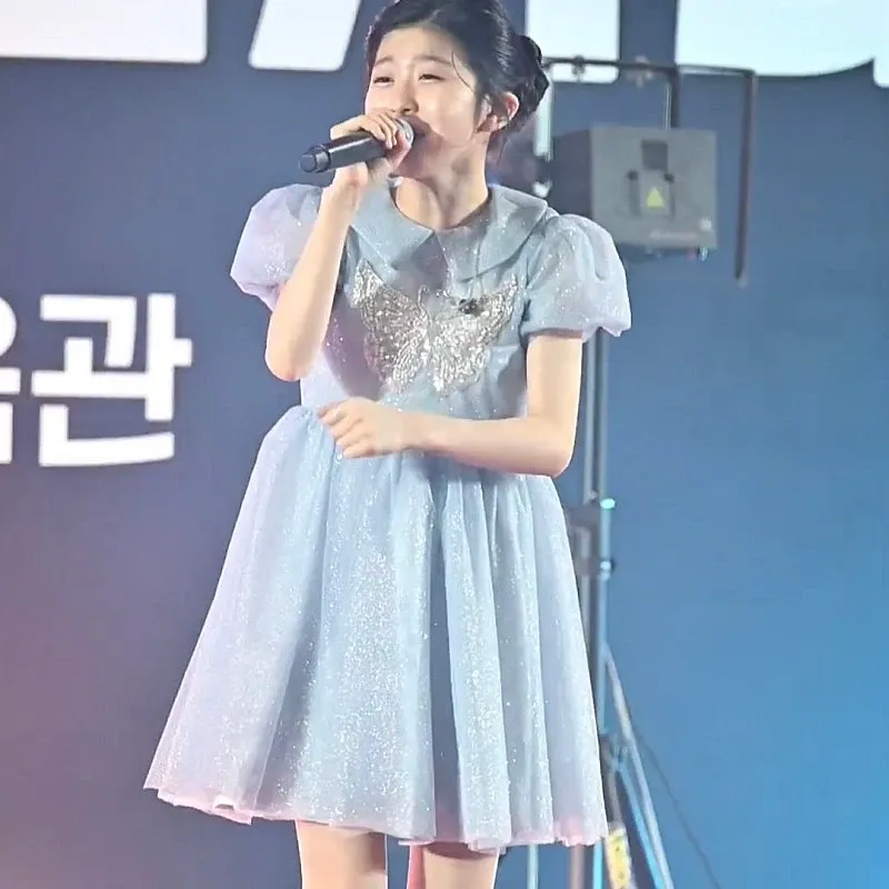 A moment captured by a fan of Yoon Yoonseo