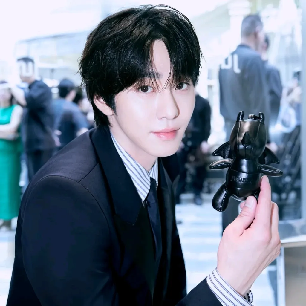 Behind-the-scenes cut of Ahn Hyoseop