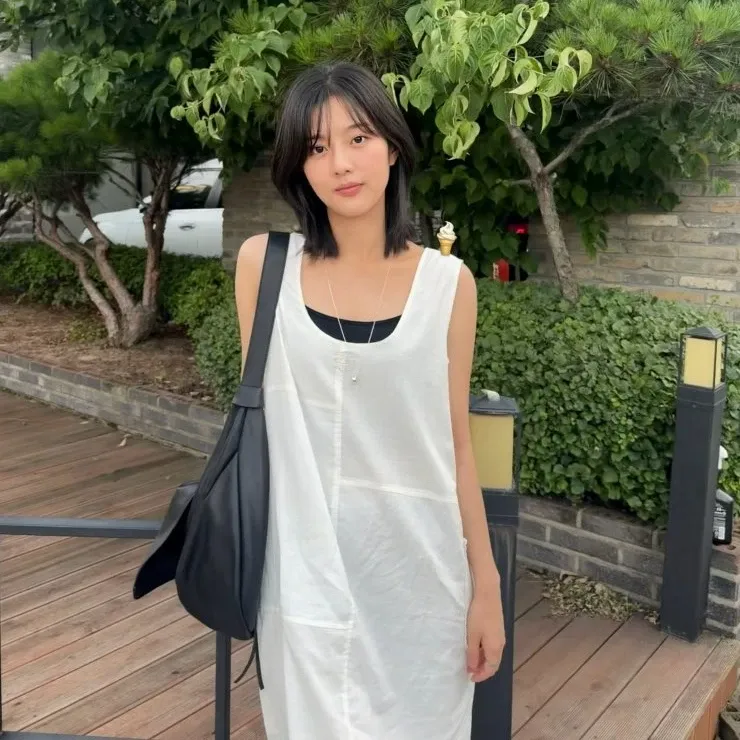 Behind-the-scenes cut of Shin Eunsoo
