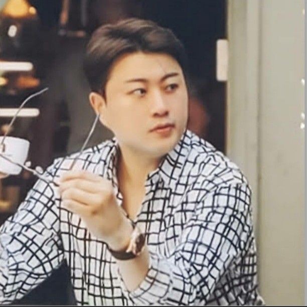 粉丝拍下的金浩中瞬间