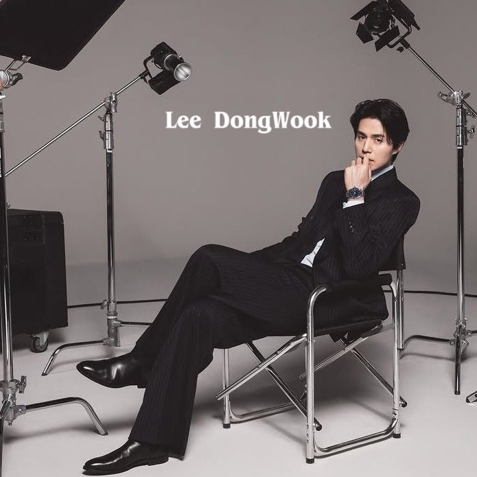 Recent activity shot of Lee Dongwook