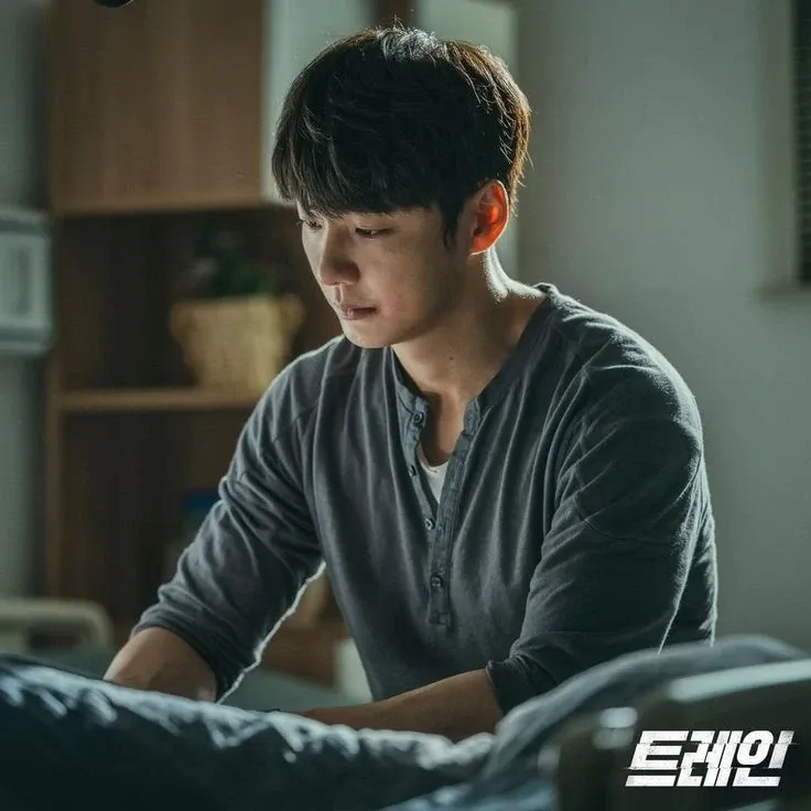 Latest photo of Yoon Shiyoon