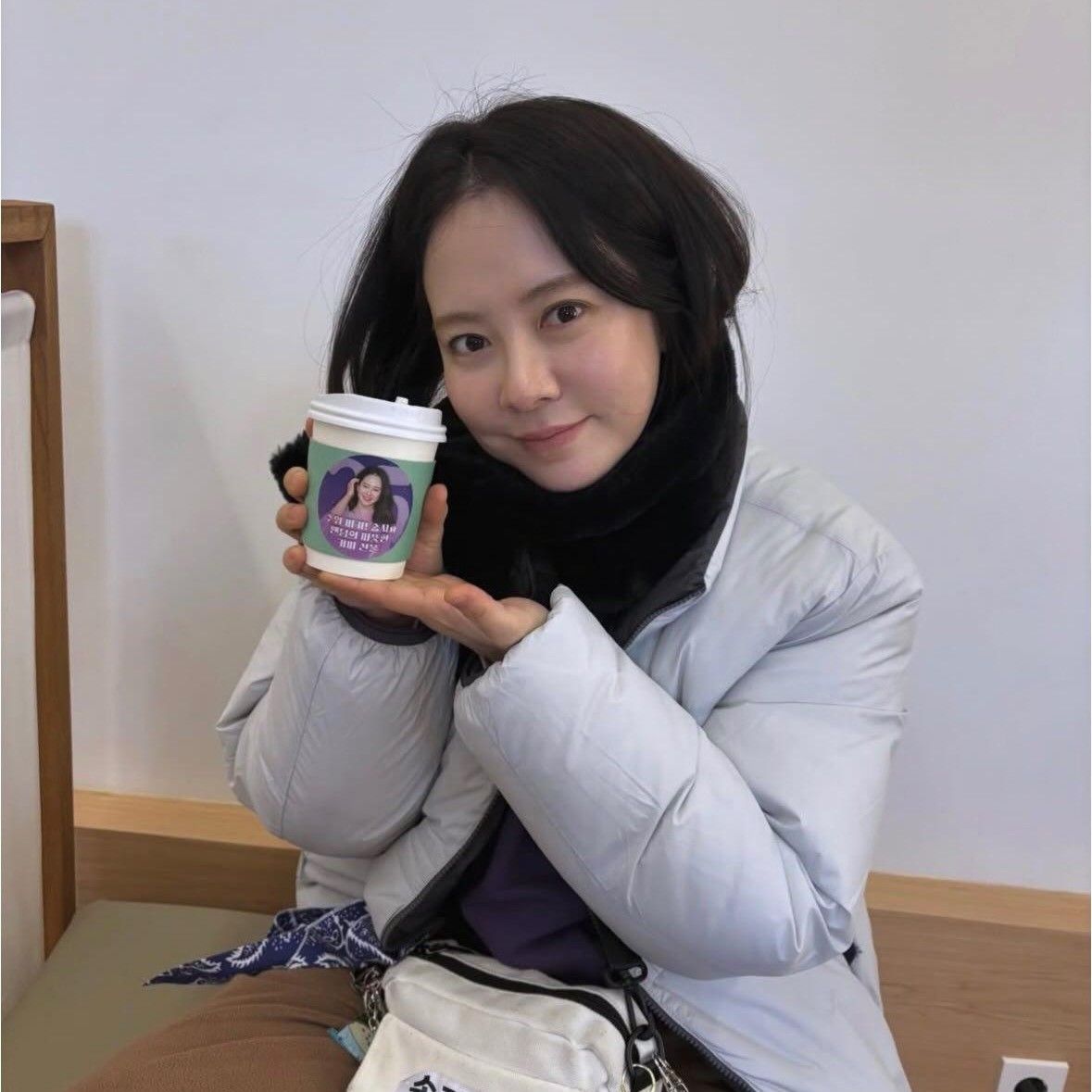 Behind-the-scenes cut of Song Jihyo