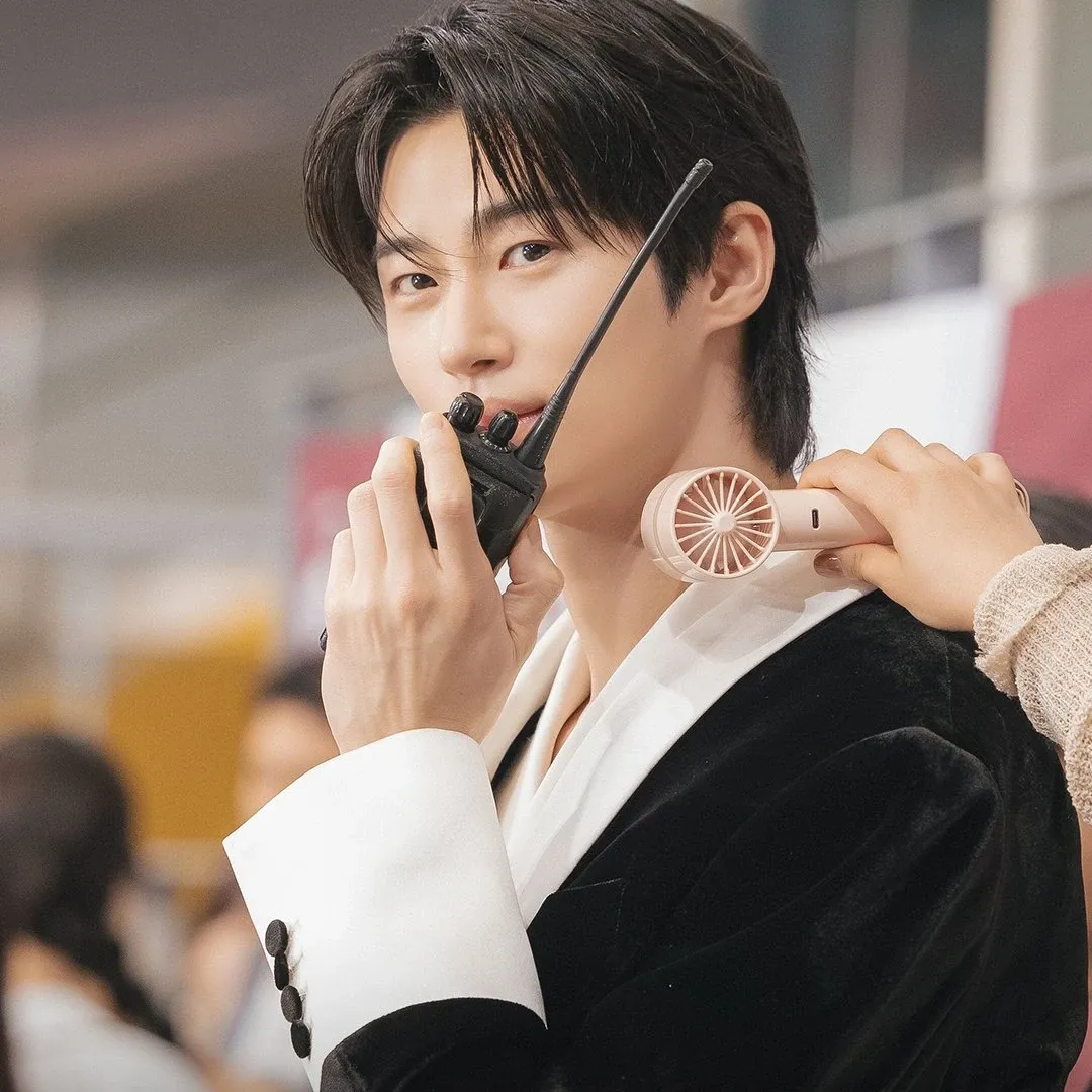 A moment captured by a fan of Byeon Wooseok