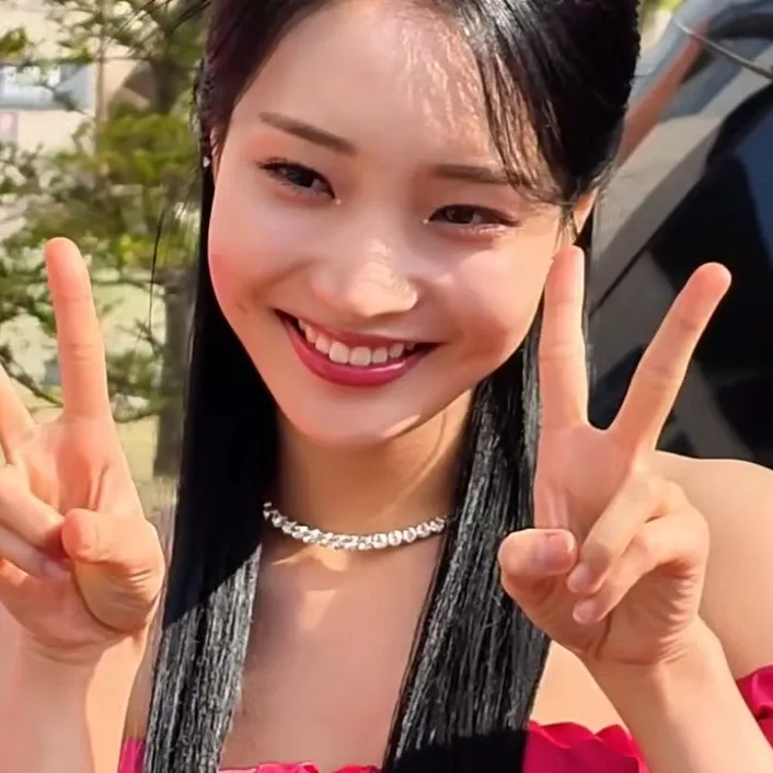A moment captured by a fan of Kim Soyeon (2004)