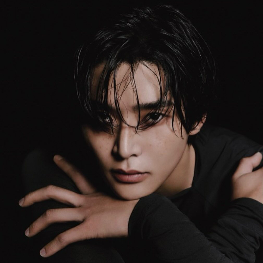Foto terbaru dari Rowoon